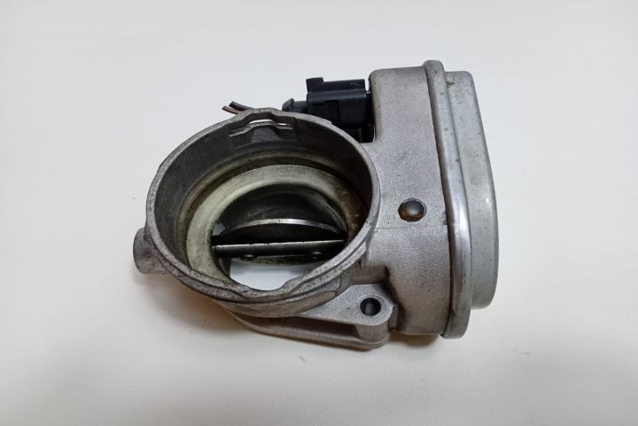 Clapeta acceleratie v10-81-0011 Skoda Octavia a 2-a generatie seria