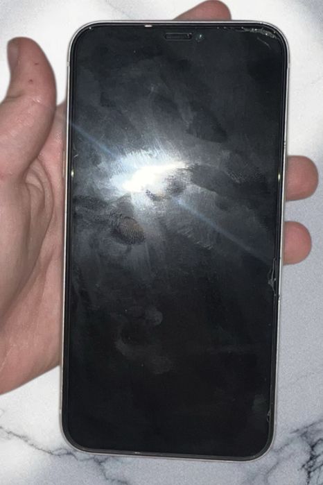 iPhone 11 white – 128 GB, stare bună