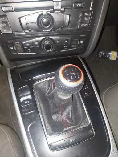 Nuca Schimbator cu Manson Piele Perforata Sline S line AUDI A4 A5 Q5