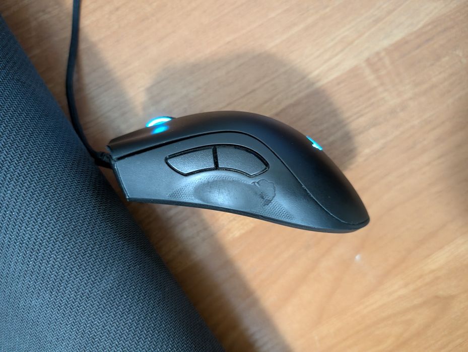 Продам мышь Razer Deathadder V2