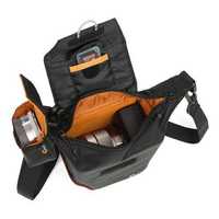 Husa aparat Lowepro Compact ILC Courier 70 Camera Case