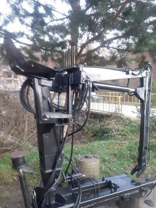 Vand macara pentru autoutilitara.  1800€