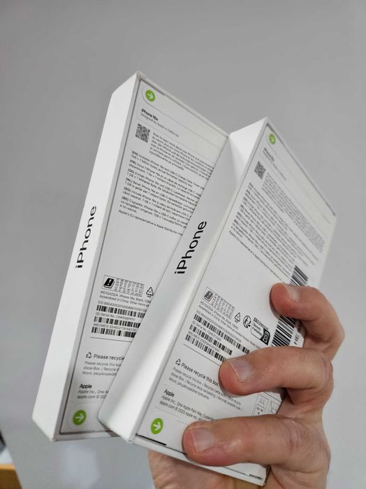 Iphone 16e 128Gb neverlock sigilat la cutie Garantie  1 an.