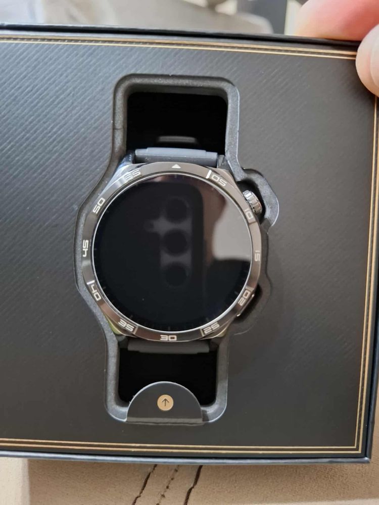 Смарт часовник Huawei WATCH GT 5 BLACK/Смарт часовник Huawei GT 2