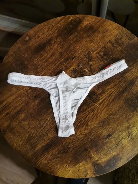 Vand chiloți tanga pt bărbați