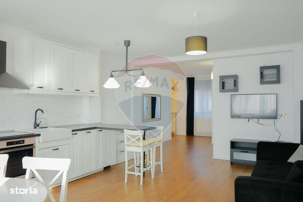 Apartament cu 3 camere de vânzare în zona Ultracentral