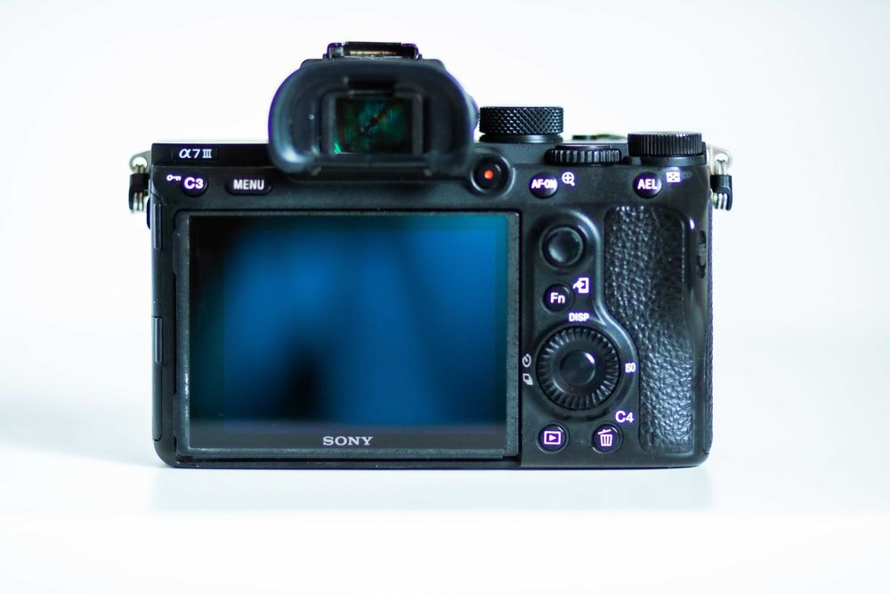 Vand/Schimb SONY a7III mk3, folosit insa doar 8 mii de cadre