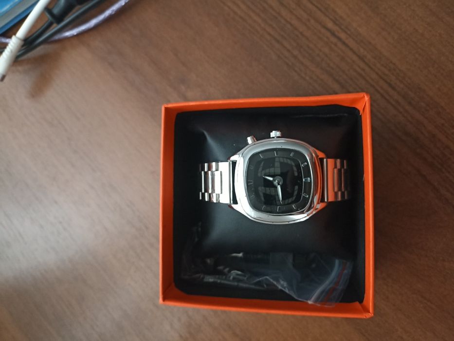 Продам часы. Новые