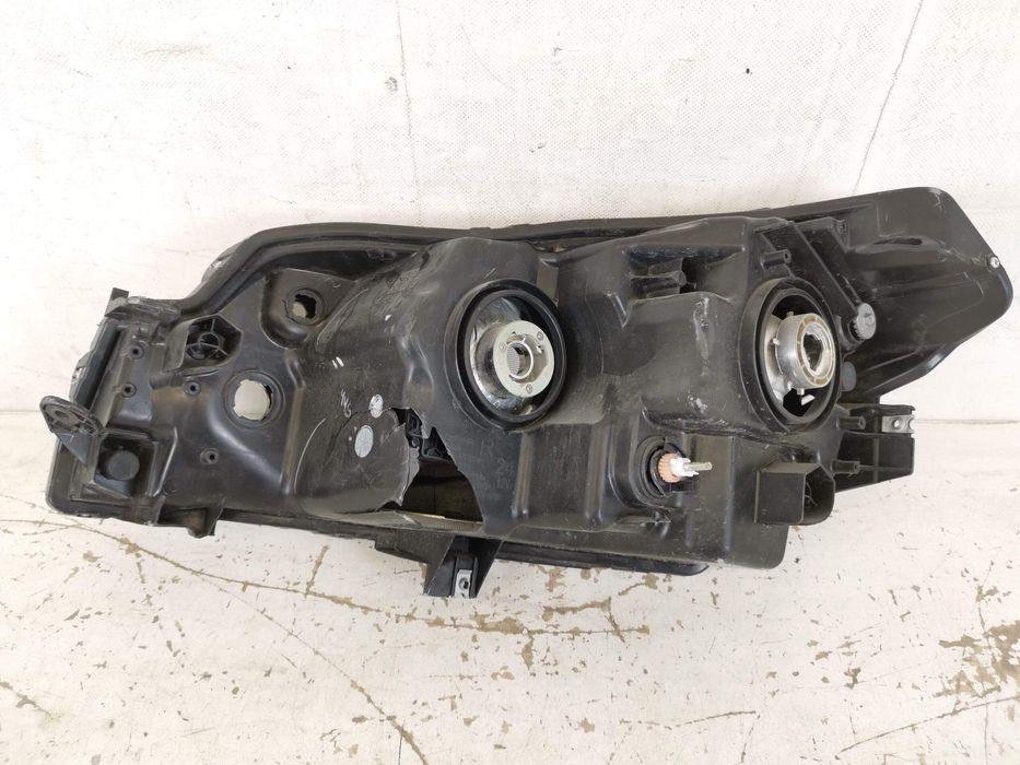 Десен фар с халоген Suzuki Vitara 2 [ - ] Оригинален, повреден Desен f