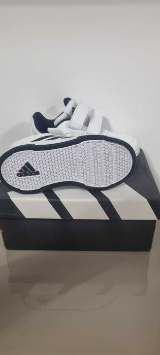Incaltaminte adidas noua - marimea 25