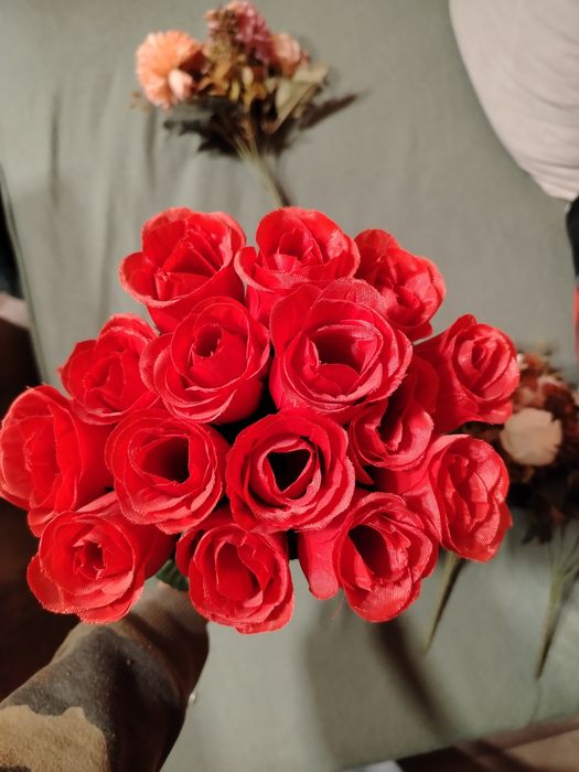 Изкуствени цветя за декорация