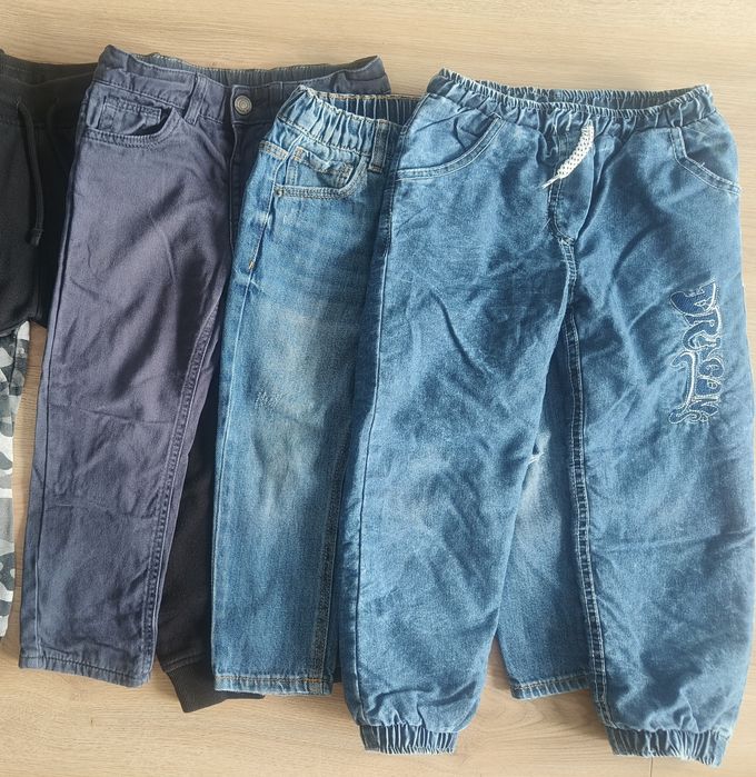 Lot Pantaloni baiatel 98 și lot 104