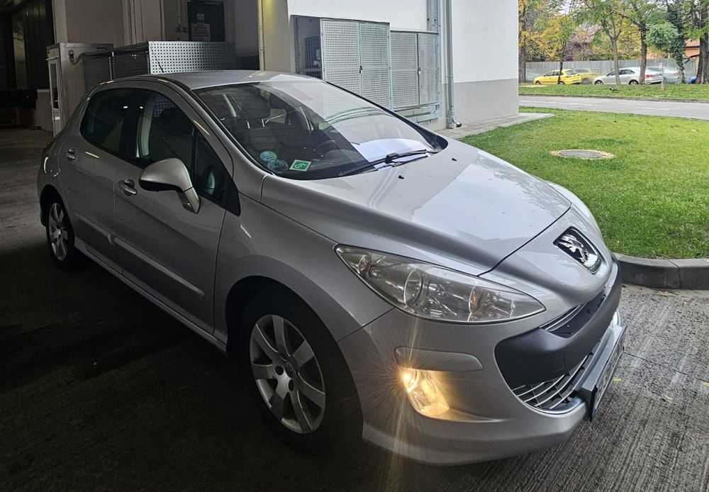 Vând Peugeot 308 anul 2009  1.6v benzina+Gpl
