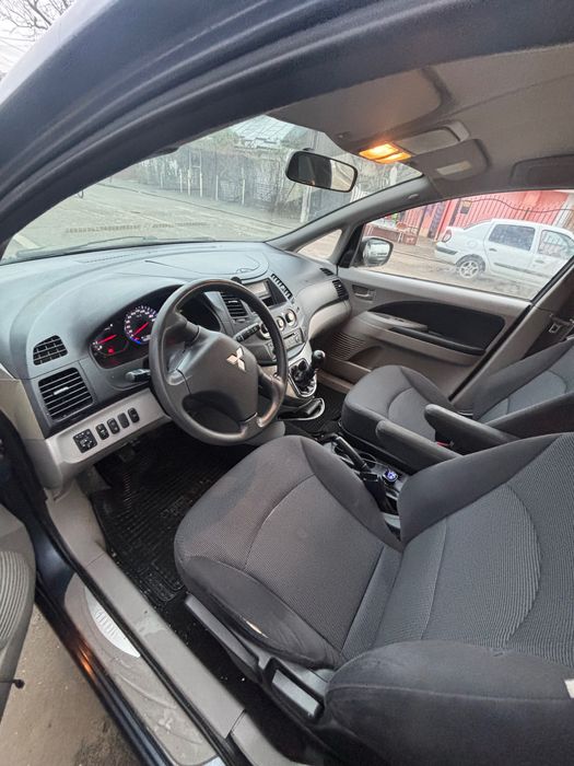 Vand mitubishi grandis 2008 2.0 140hp  7locuri