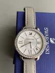 Ceas gri Swarovski