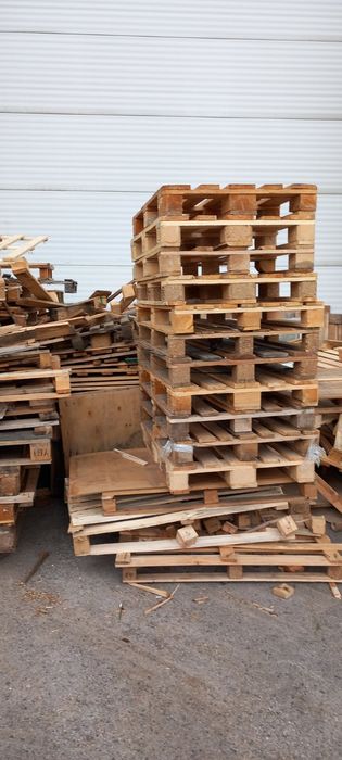 Подарявам счупени палети