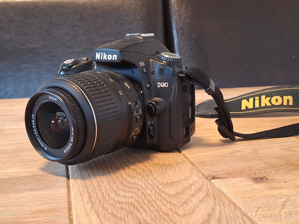 DSLR Nikon D90 ..