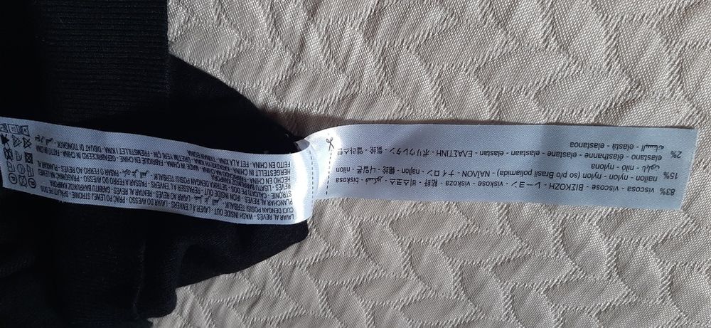 Bluza Zara ,marimea XS,cu  maneca lunga stare foarte buna