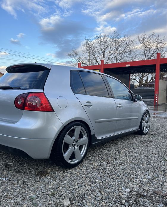 Vand Golf 5 GTI, impecabil