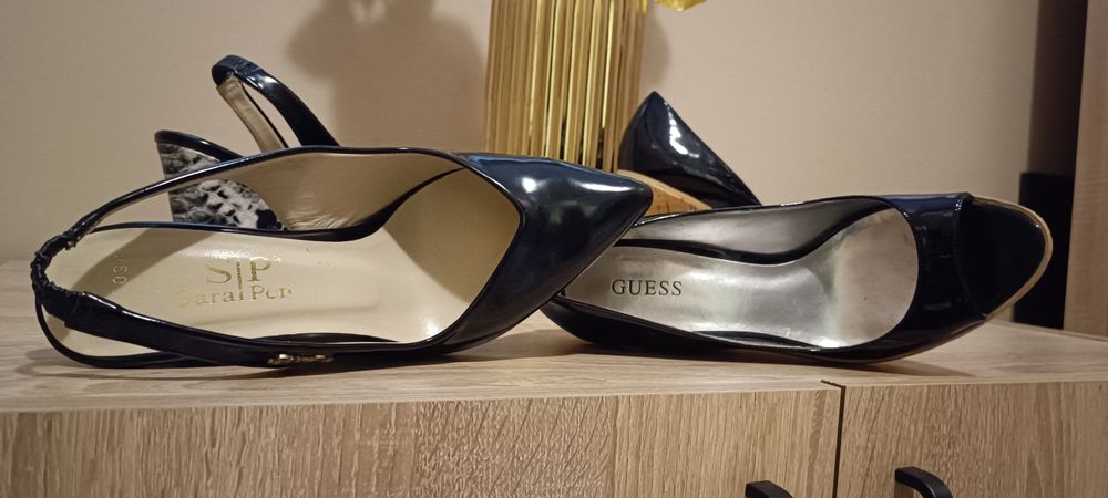 Стилни обувки GUESS и SARA PEN От Америка