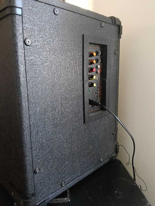 2 Boxe Activ cu bluetooth 300w, 10" si 12" inch subwoofer