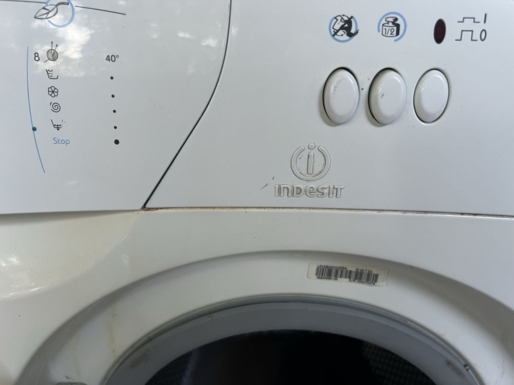 Indesit стиралная машина