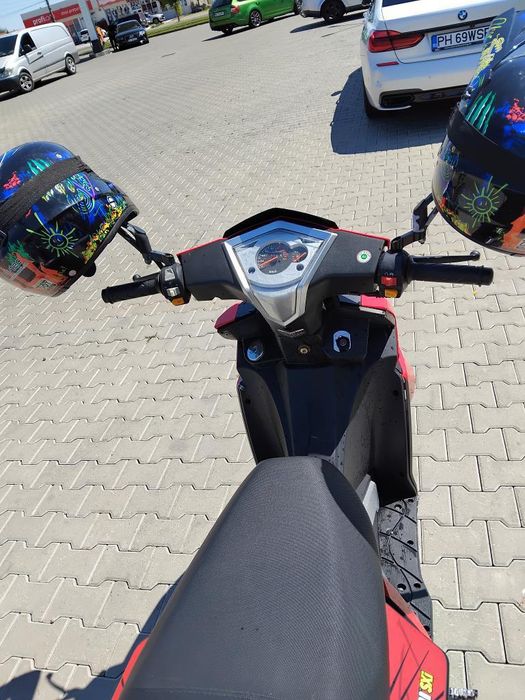 Vând sau schimb cu cross