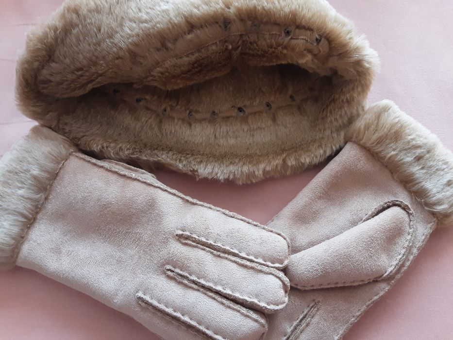 Дамски к-т, чанта и шалове