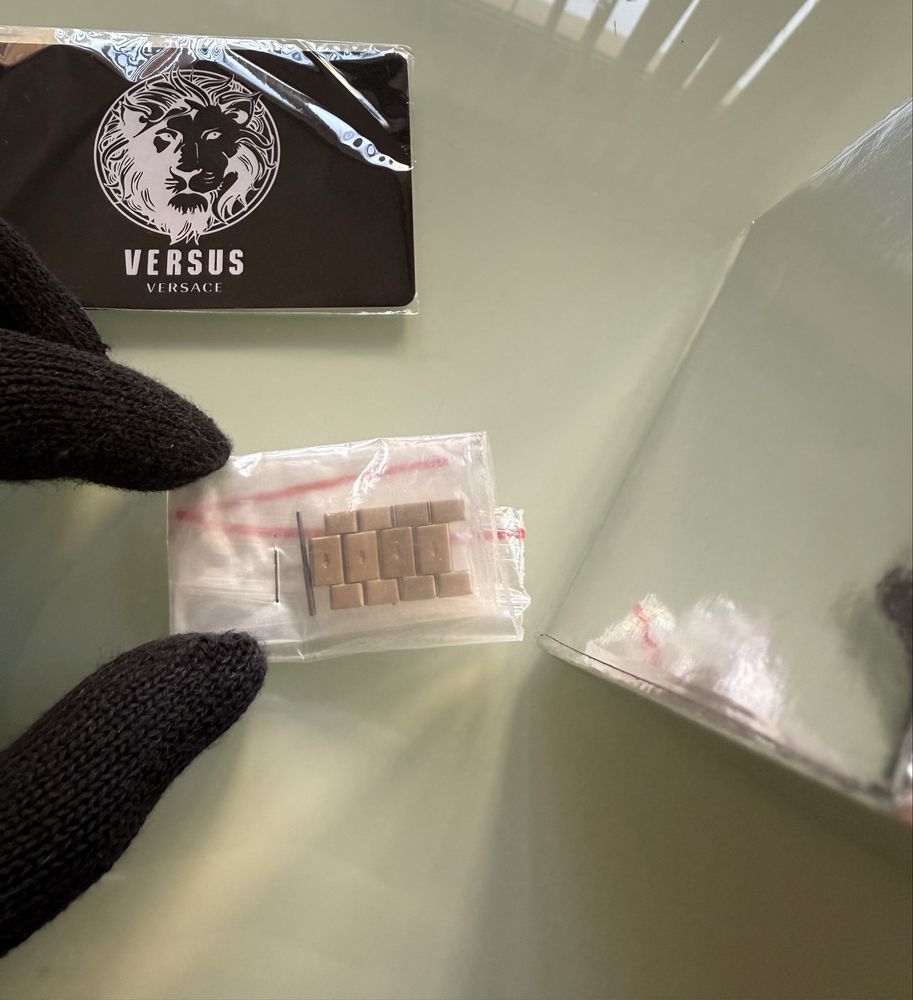 Дамски часовник Versus Versace златен с кутия