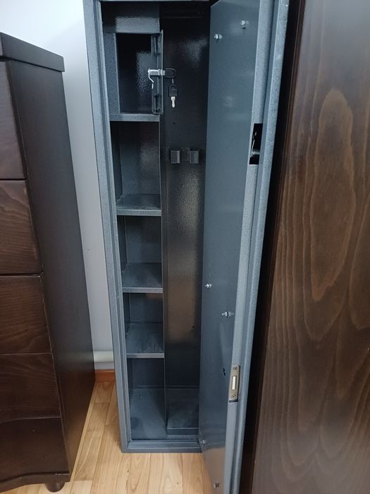 Сейф металлический