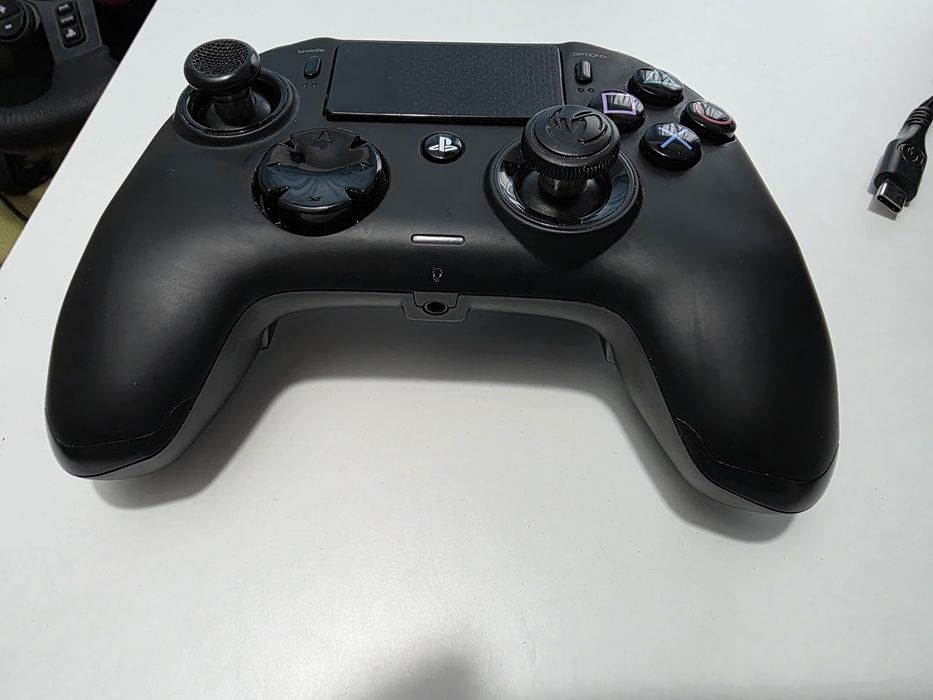 Nacon pro controller revolution 2