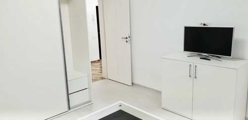 PROPRIETAR Inchiriez ap 2 camere Grand Kristal Residence