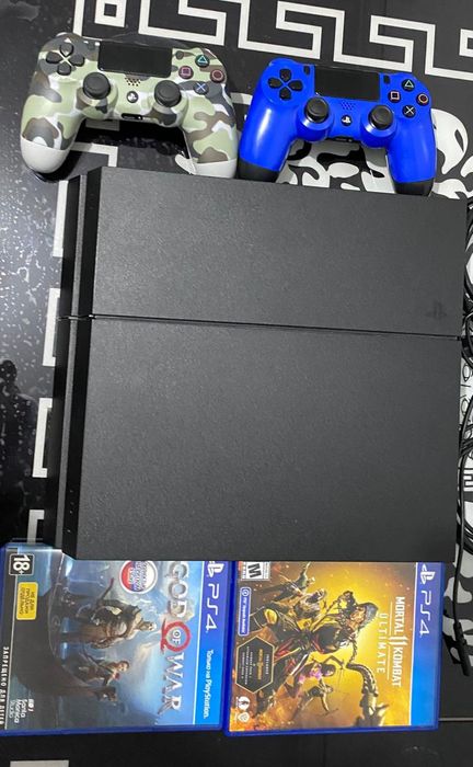 Playstation 4 как новый, без поломок