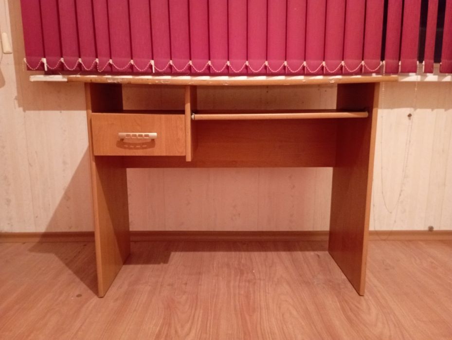 Бюро в много добро състояние