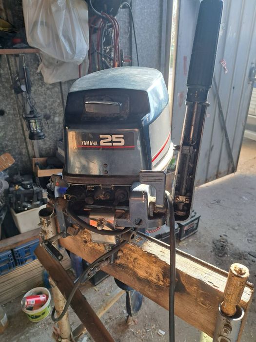 Извънбордов двигател Ямаха 25 коня