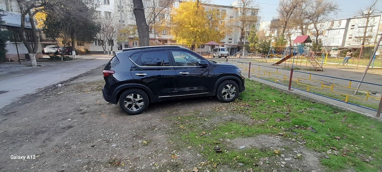 KIA SONET сотилади