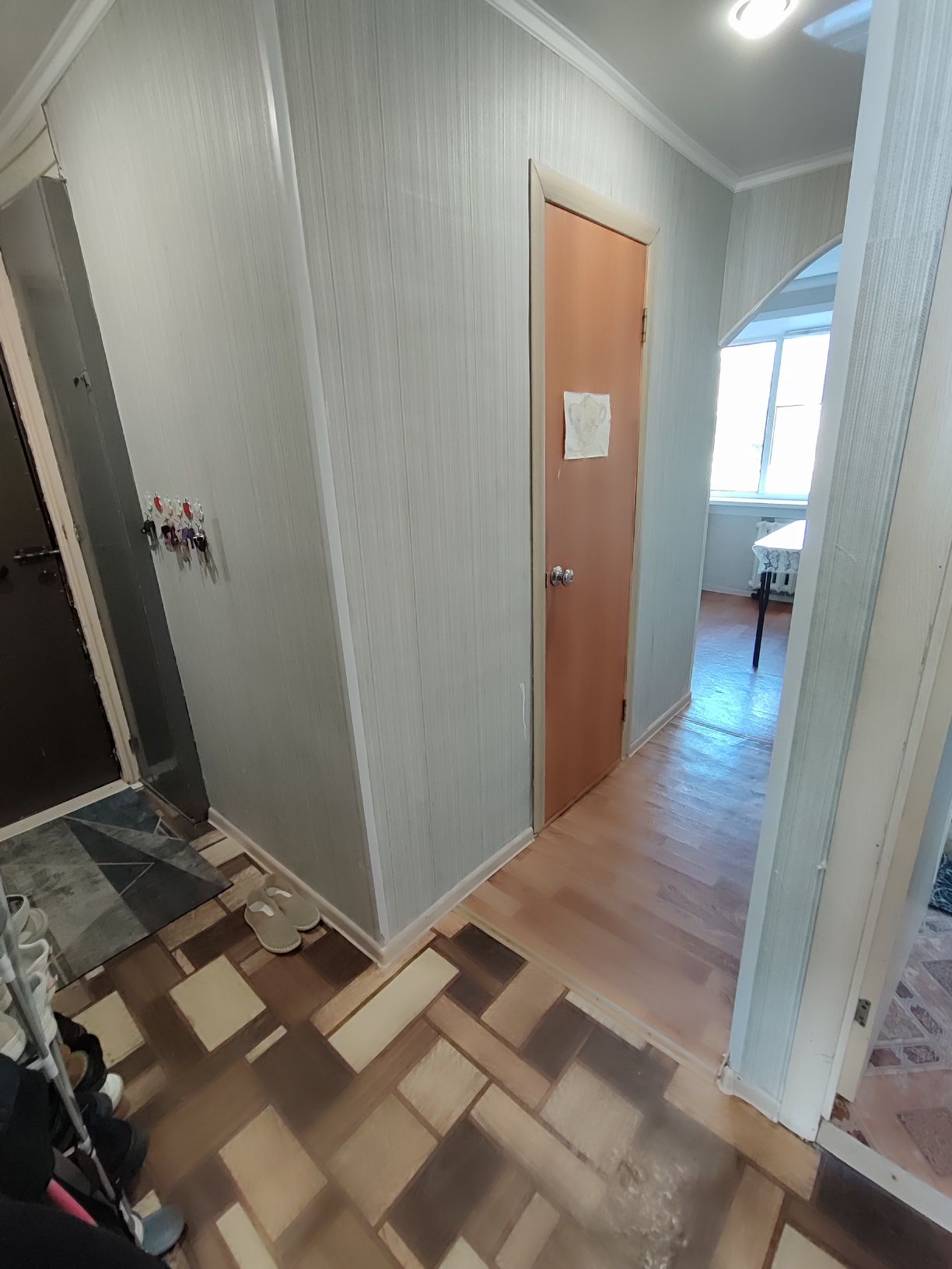 Продается 2-комн (4-39, 1 эт)