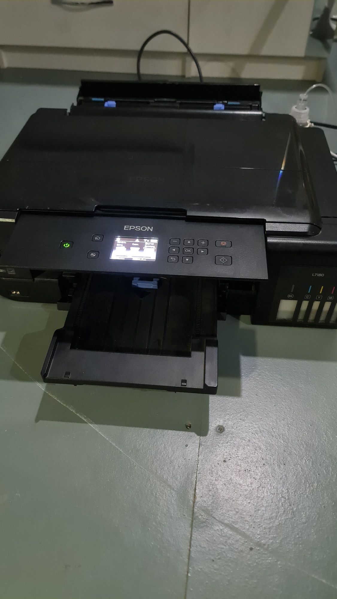 Продаётся принтер Epson L7180