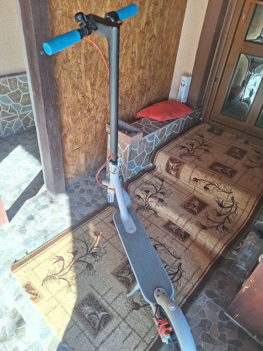 Se vinde trotineta electrica xiaomi urgenttttt!