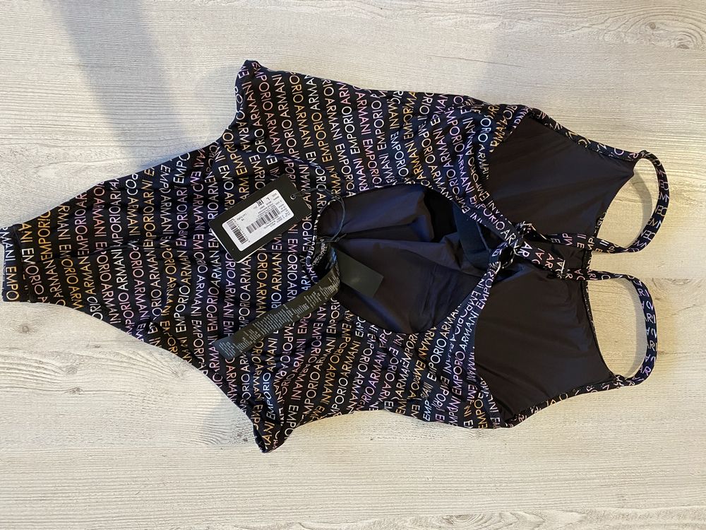 Emporio Armani - нов оригинален бански, L
