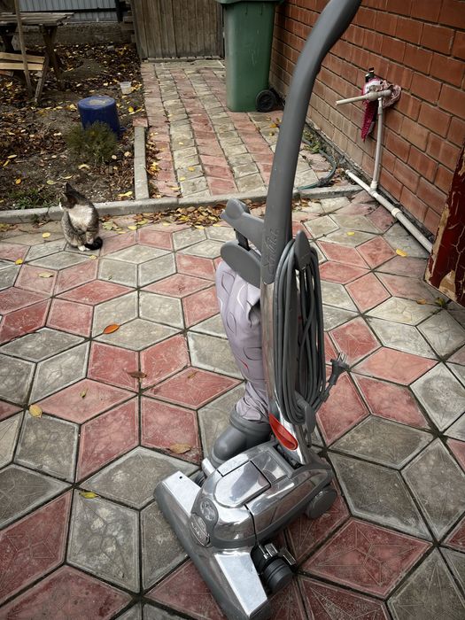 Пылесос кирви в рабочем состоянии