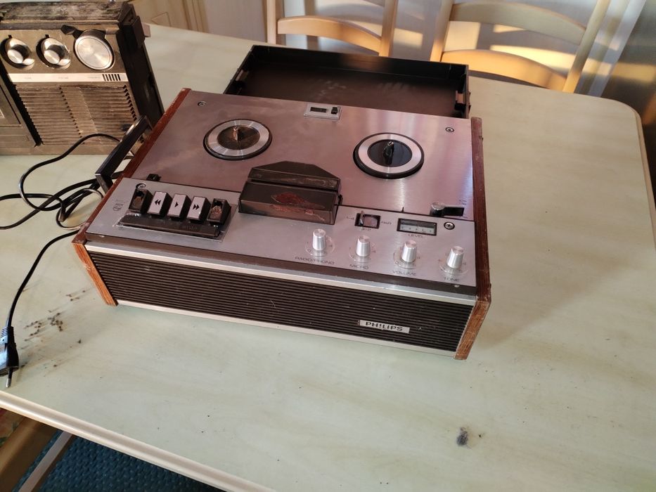 Vind magnetofon philips