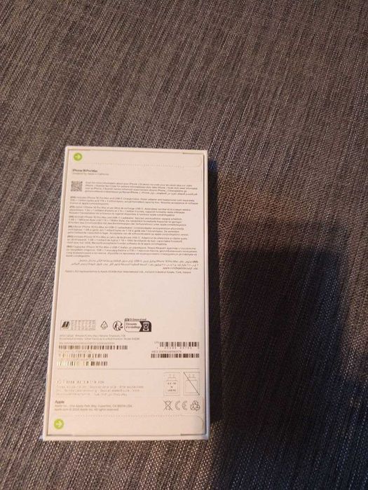 Iphone 16 pro max 1tb Natural  Titanium  Чисто нов купен от Istyle