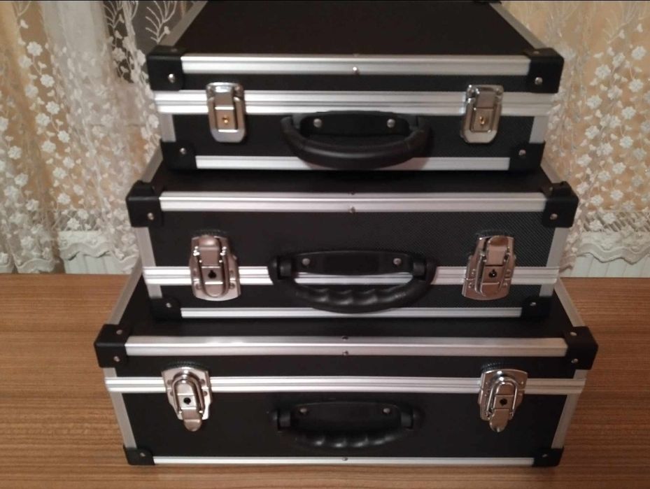 Set de 3 valize 200 lei setul