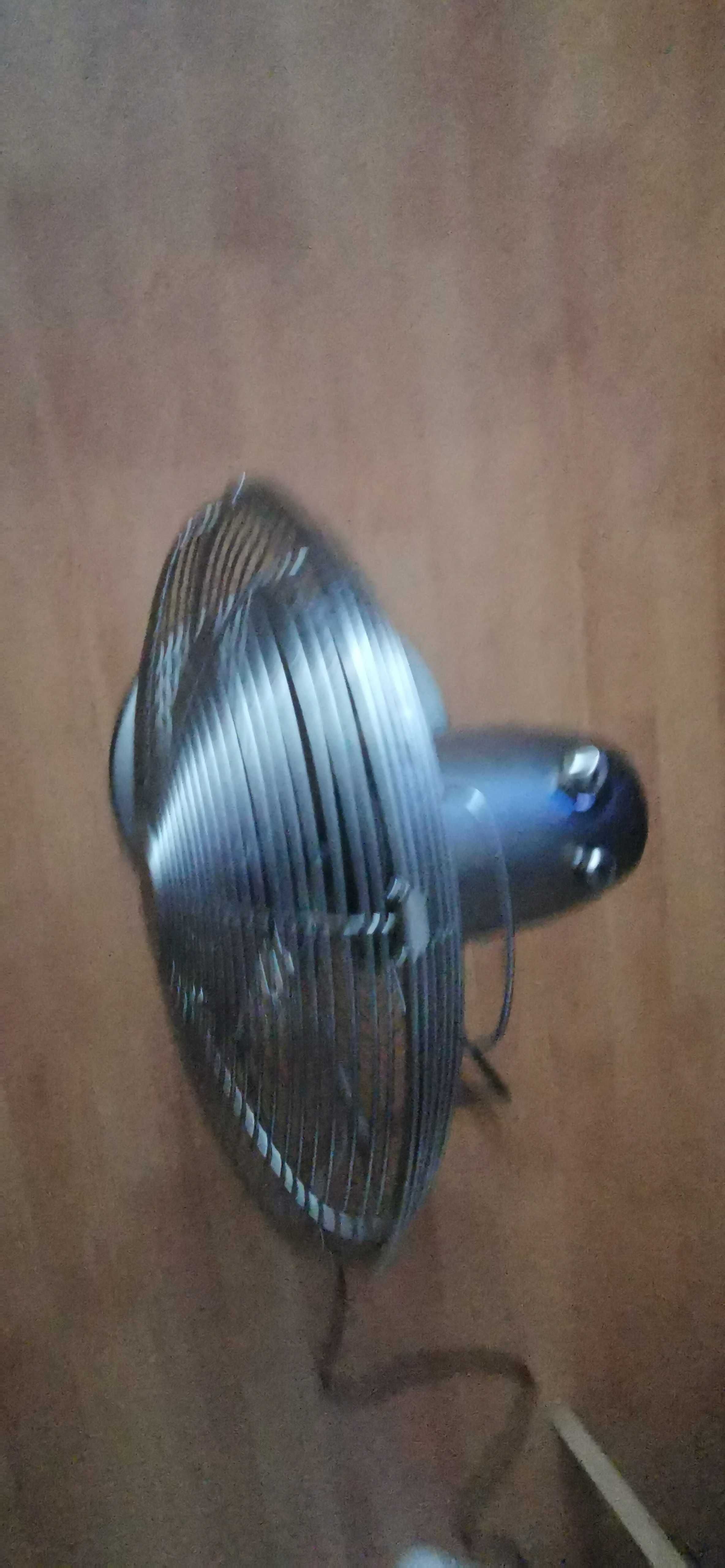 ventilator de masa podea din metal