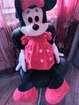 Vând urgent Mickey Mouse.