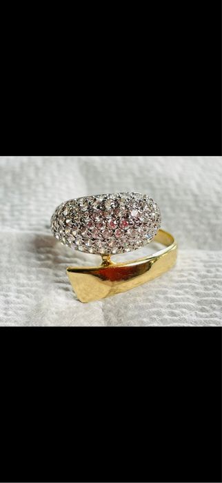 Inel aur 14 karate cu zirconii model deosebit