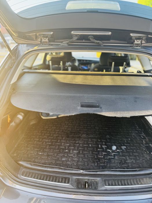 Тойота Авенсис комби 2016