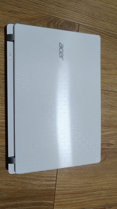 Laptop Acer 14 inch i3 gen 4 / 4 GB RAM / Ssd 120 gb