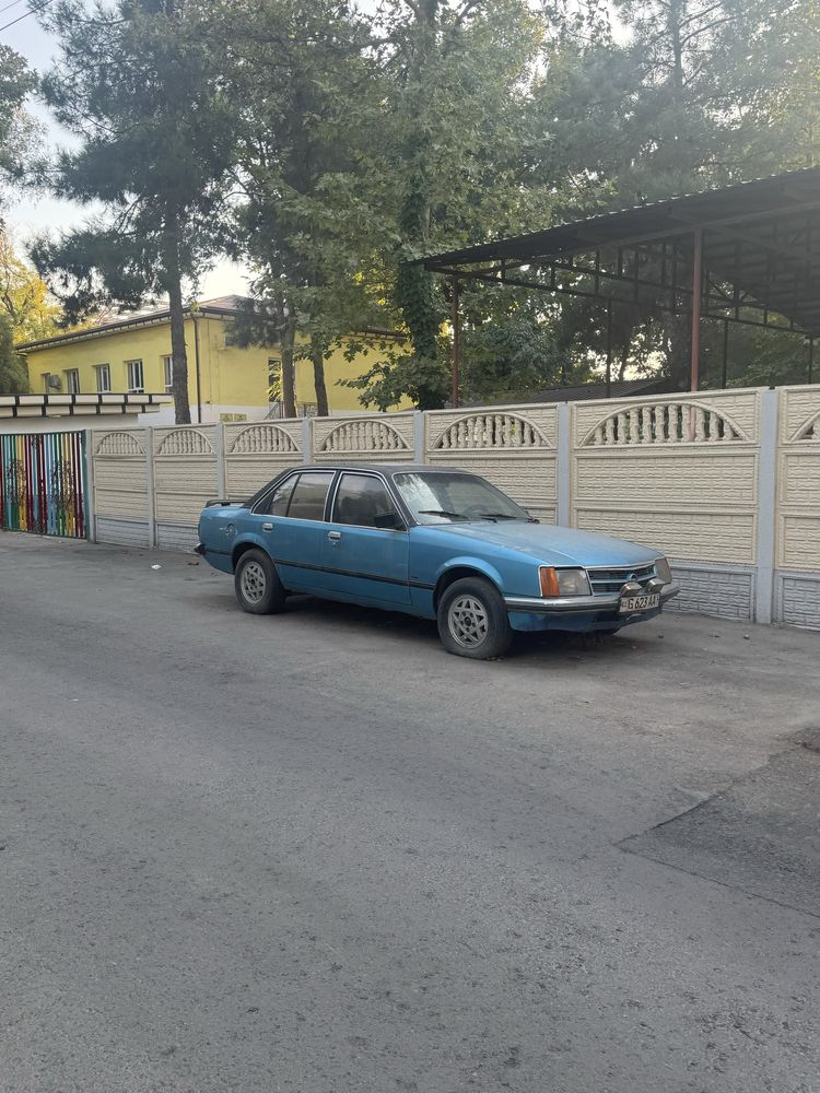 Продается свой Opel Commodore 2.5 S 1981 года